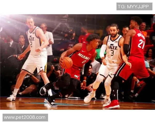 热火队在第三节的精彩表现与逆转时刻分析 热火队在第三节的精彩表现与逆转时刻分析