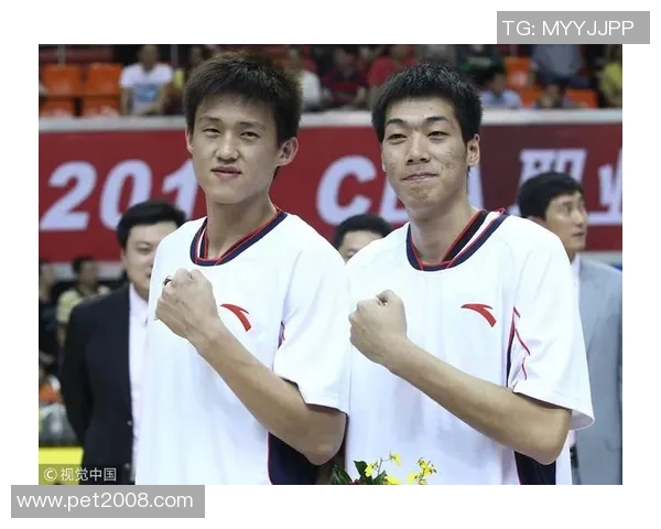 任骏飞领衔球队奋勇争先展现拼搏精神与团队协作的精彩瞬间 任骏飞领衔球队奋勇争先展现拼搏精神与团队协作的精彩瞬间