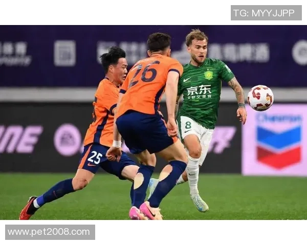 恒大与国安激战正酣中超焦点之战引发球迷热议与期待