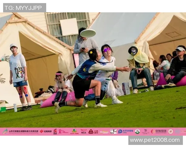 武汉飞盘队的意识探索与发展:从竞技到团队精神的全方位解析 武汉飞盘队的意识探索与发展:从竞技到团队精神的全方位解析