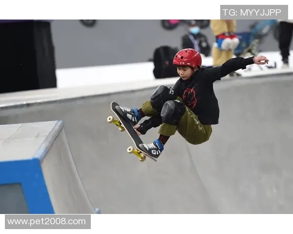 武汉滑板队在全国滑板技术排行榜中荣获第七名展现出强大实力与潜力