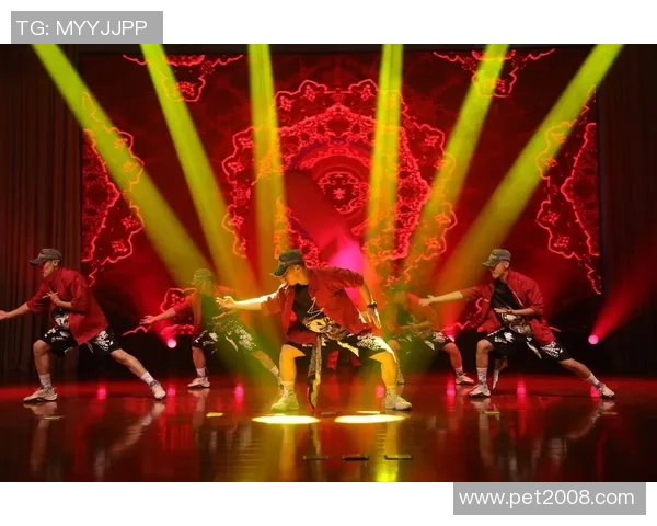 武汉街舞队的包夹技艺揭秘：深入探索街舞文化与团队协作的魅力